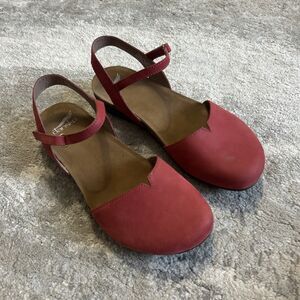 Dansko Rowan Mary Janes Women 39 US 9 9.5 Red Cinnabar Suede Shoes Sandals